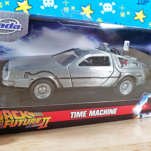 Jada Toys Back To The Future Part 2 TIME MACHINE Delorean 1:32 Diecast Car - Picture 10 of 11